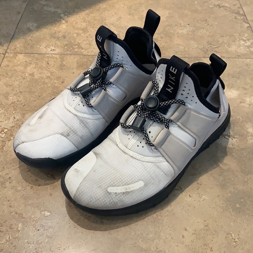 Nike CMTR Shoes